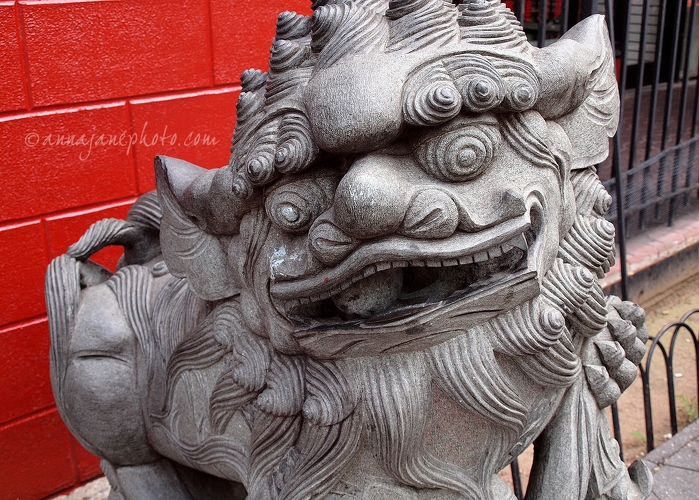 20130517-chinatown-lion.jpg