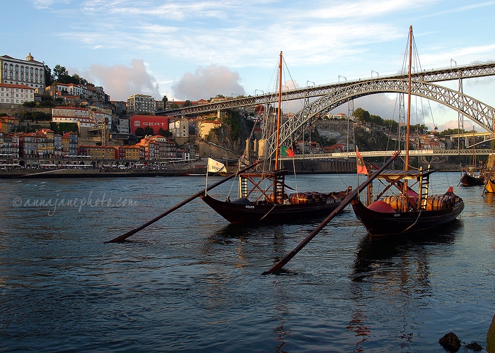 20110910-river-douro-boats.jpg