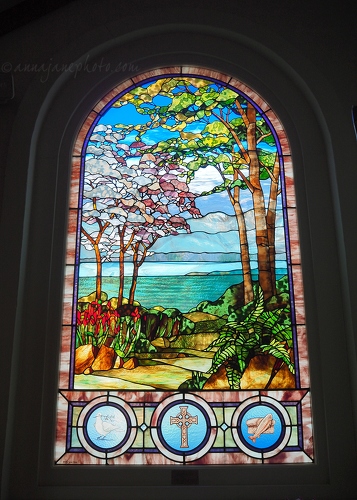 20140920-summerville-church-stained-glass.jpg