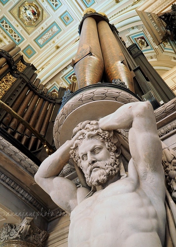 St George's Hall Organ Statue - 20150810-st-georges-hall-statue.jpg