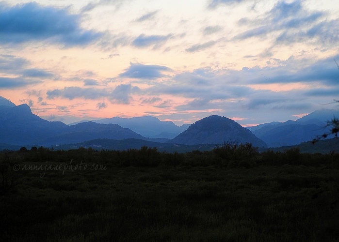 20150818-sunset-over-mountains-mallorca-1.jpg