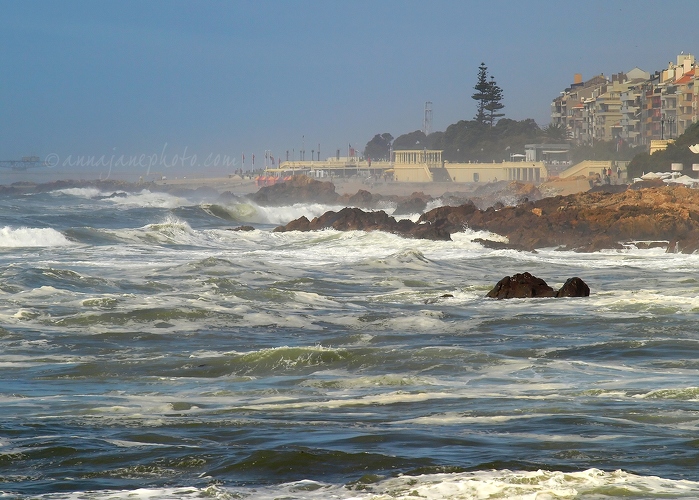 20110911-praia-do-ourigo-waves.jpg