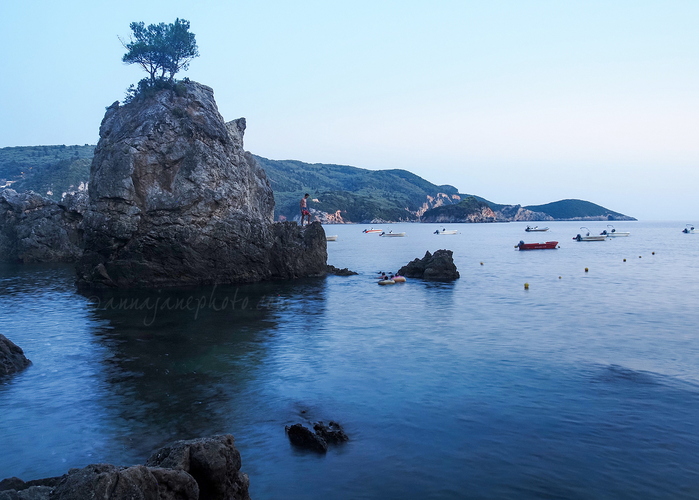 20260910 La Grotta at Dusk (1) 1600px.jpg