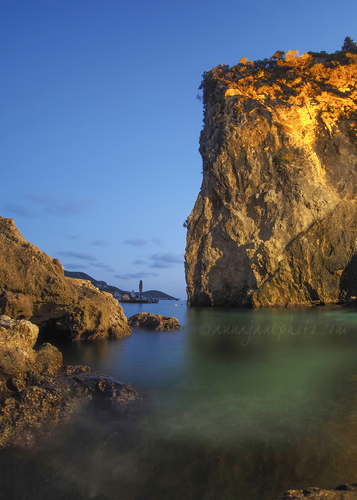 20260911 La Grotta at Night (1) 1600px.jpg
